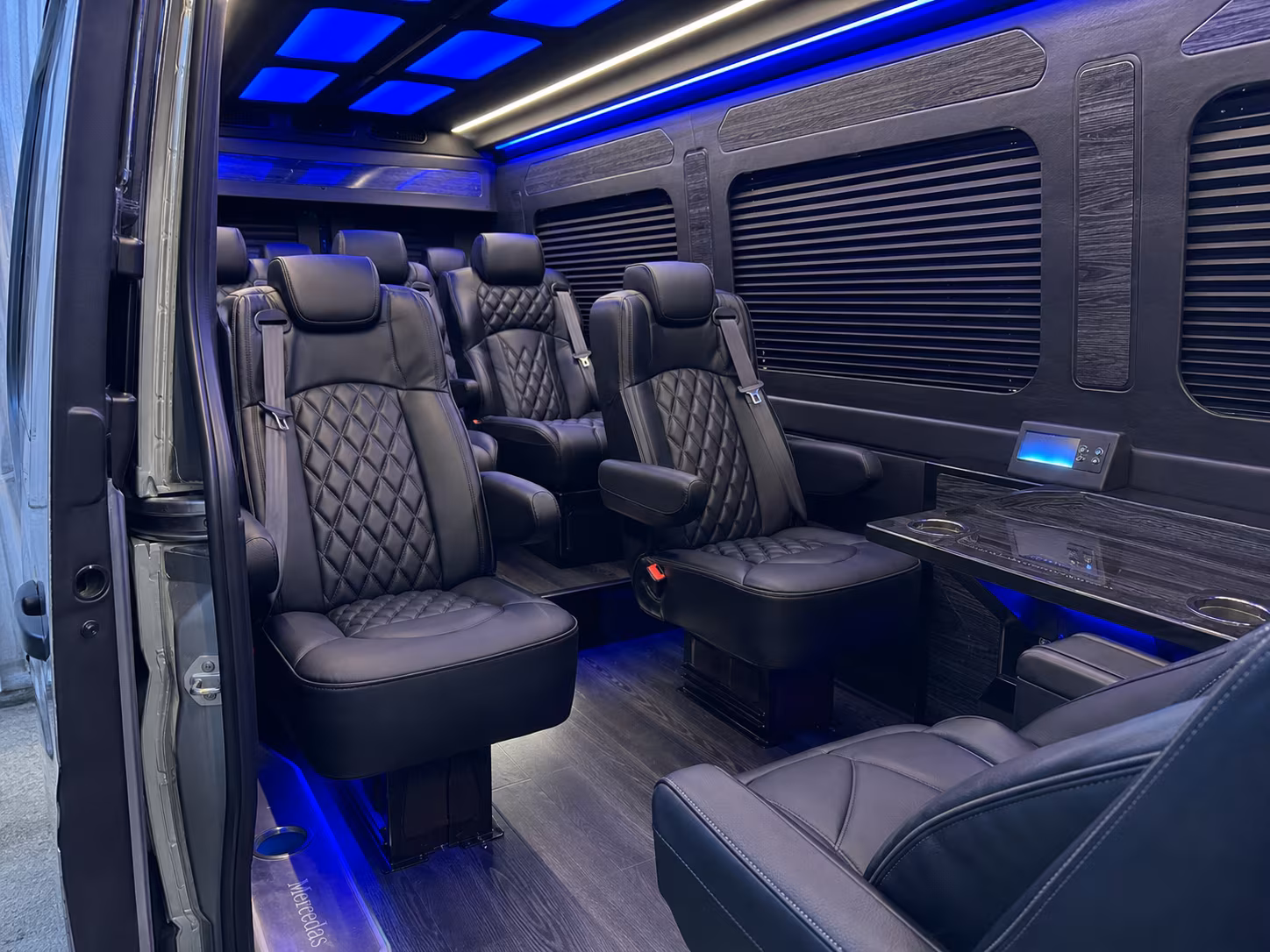 blog rent a bus to hard rock stadium hero
