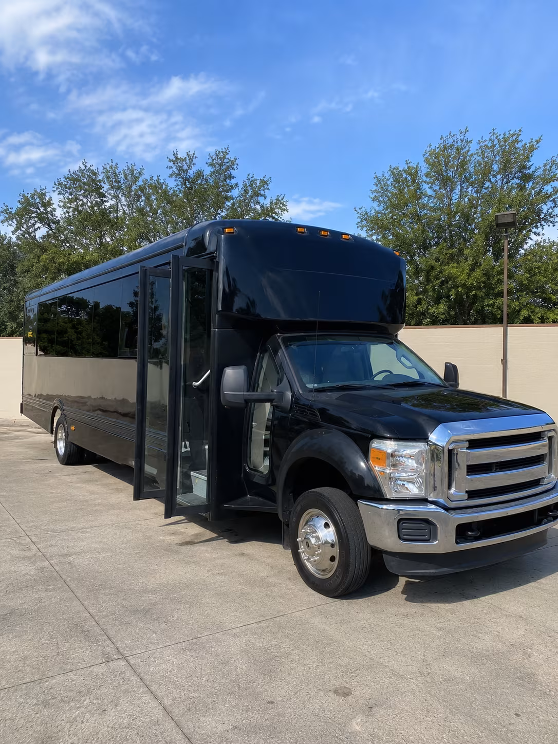 miami 20 passenger party bus