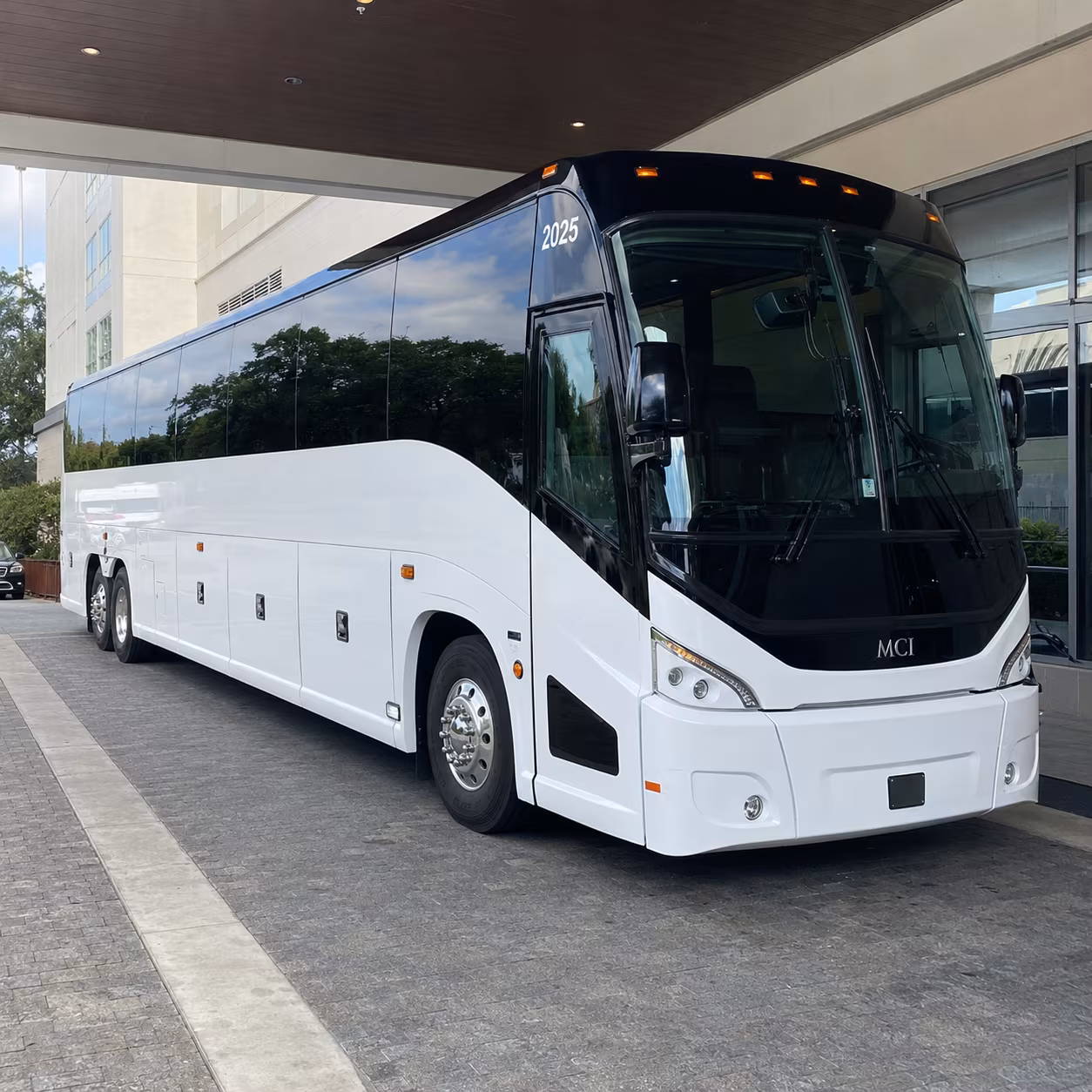 miami 54 passenger charter bus
